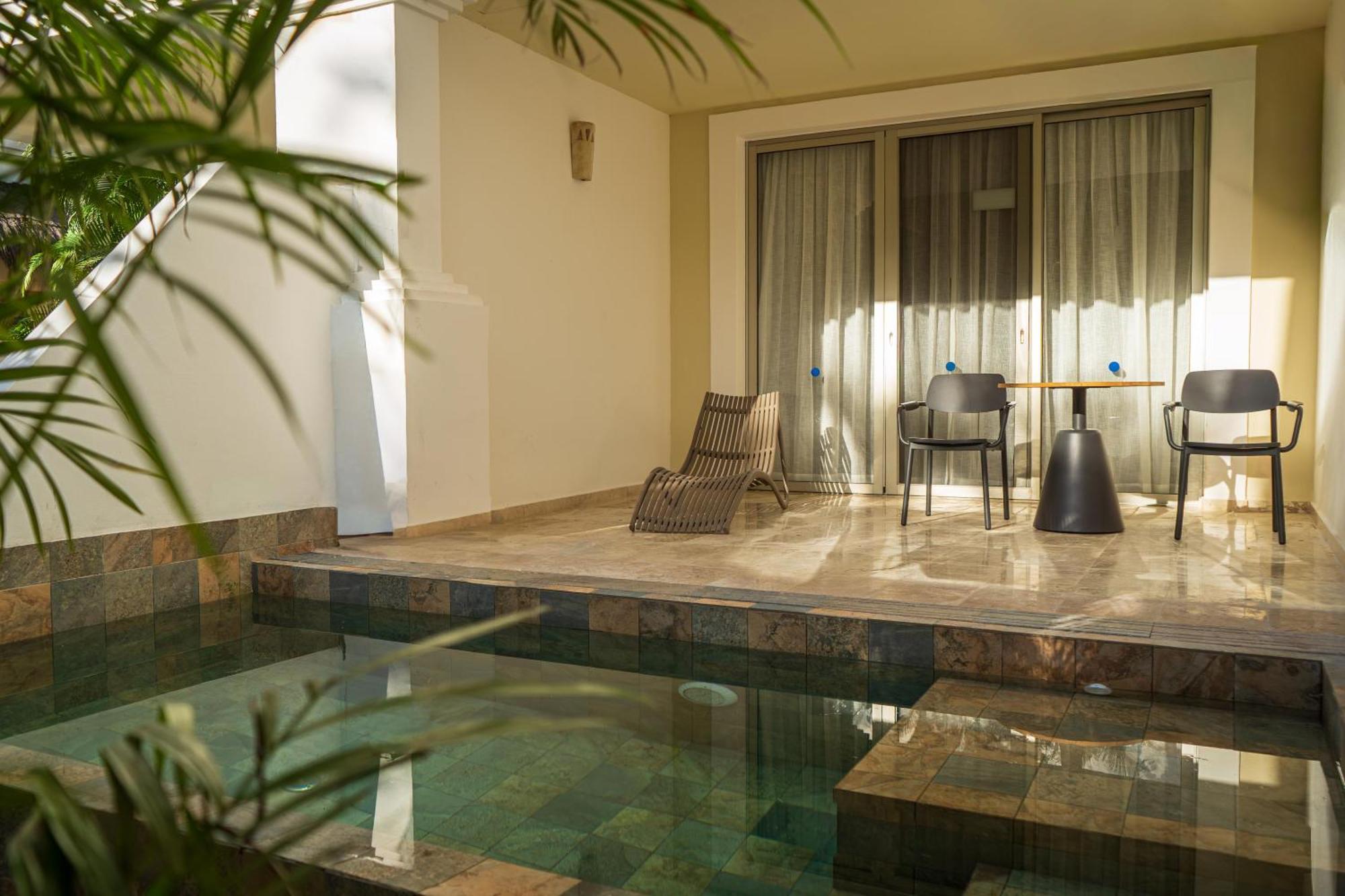 Suite com Piscina Privativa