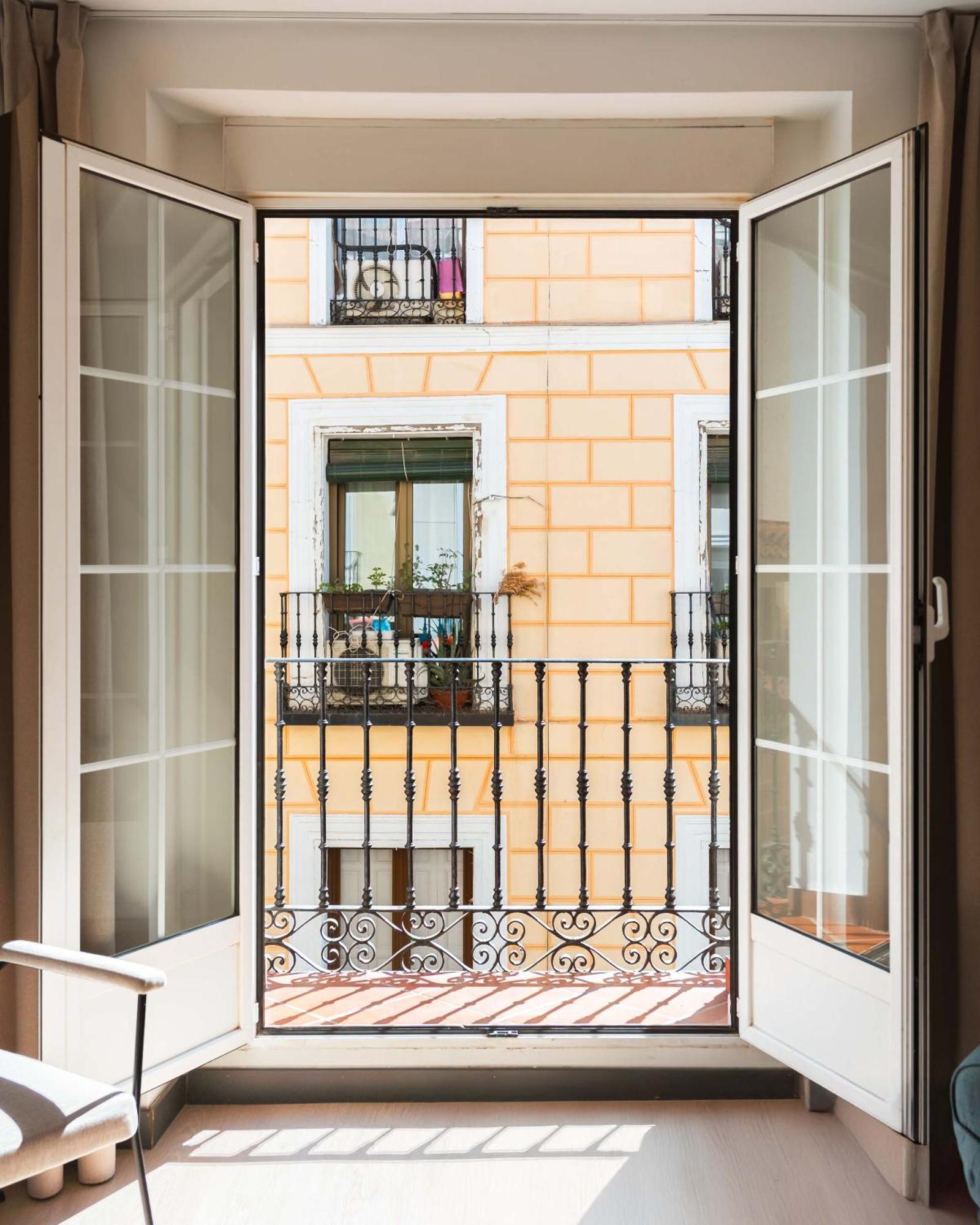 Studio Balcony