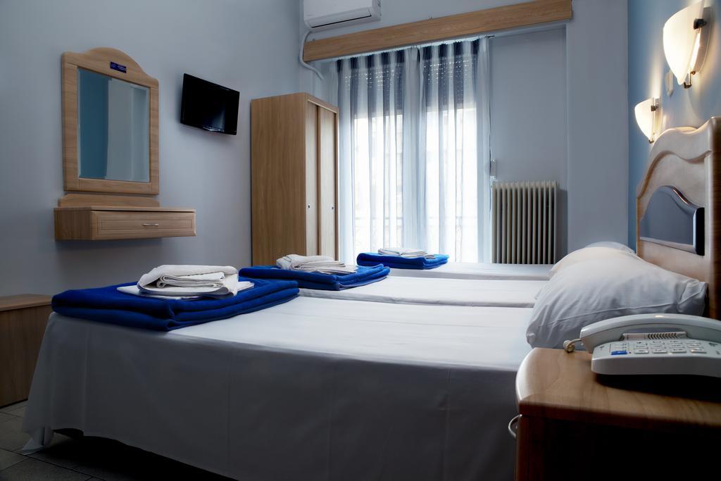 Triple Room,127083606:JPEG