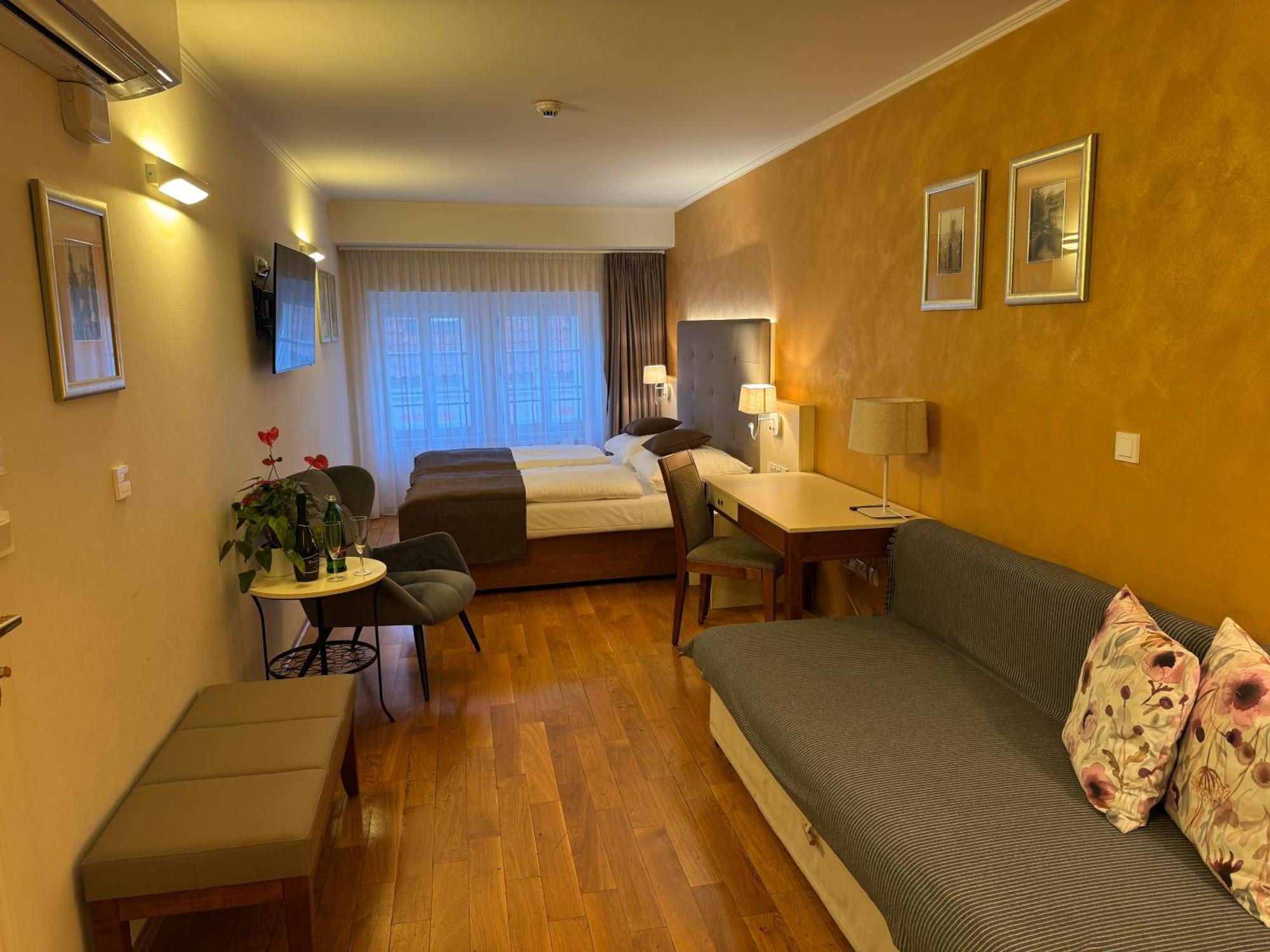 Deluxe Junior Suite