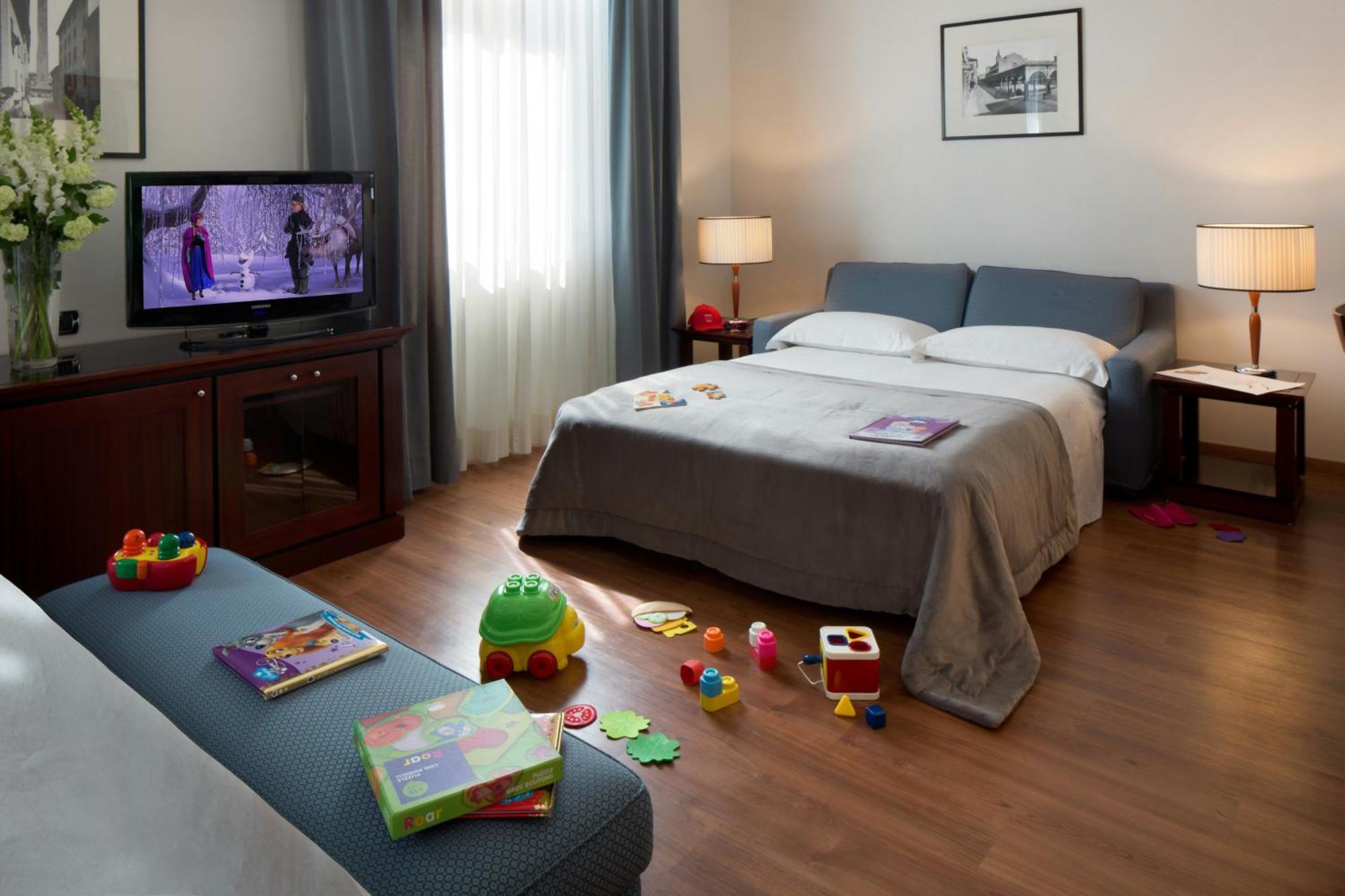 Quarto Família (2 Adultos + 2 Crianças)