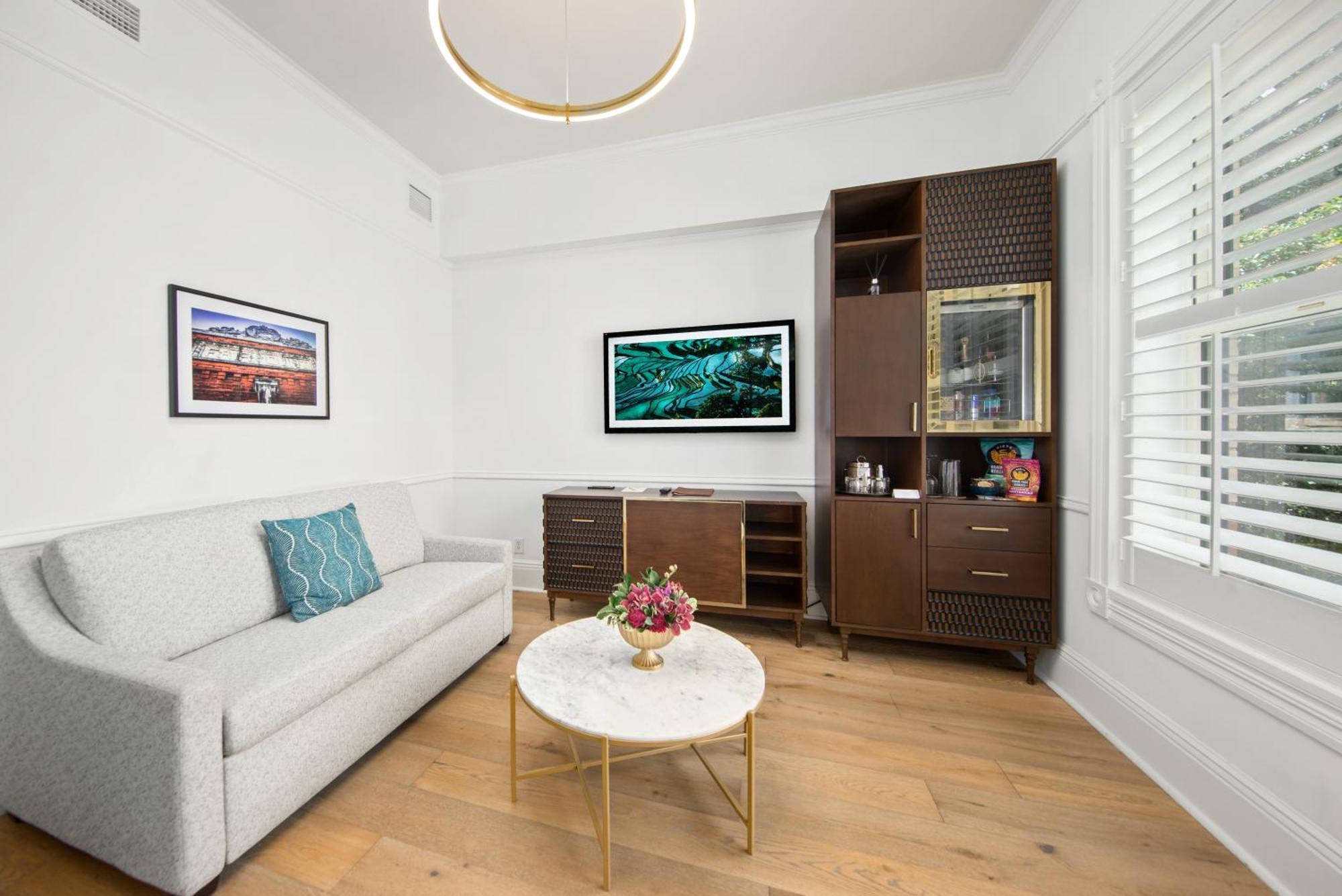 Deluxe Suite,1731461156:JPEG