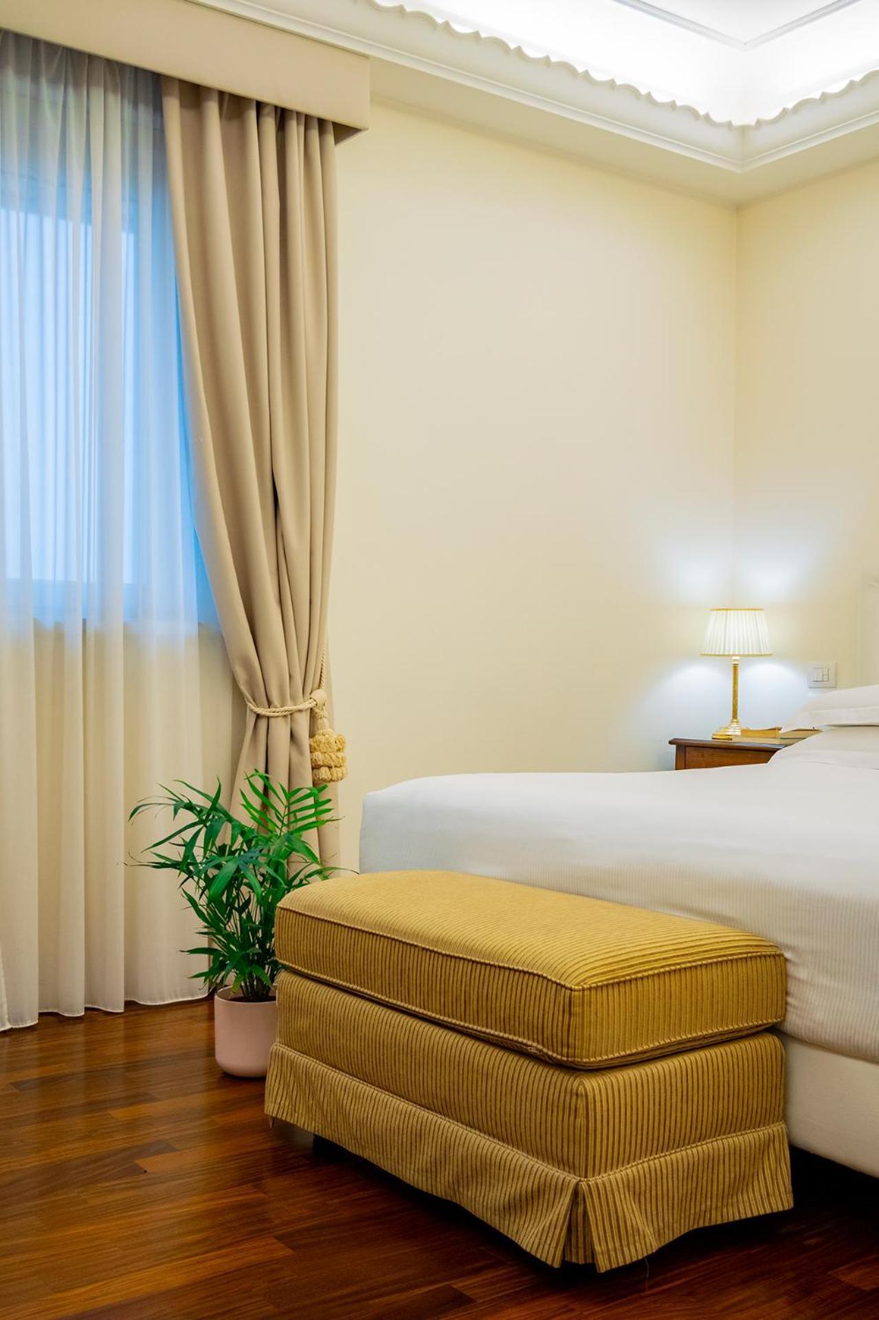 Deluxe Quadruple Room,1742757560:JPEG