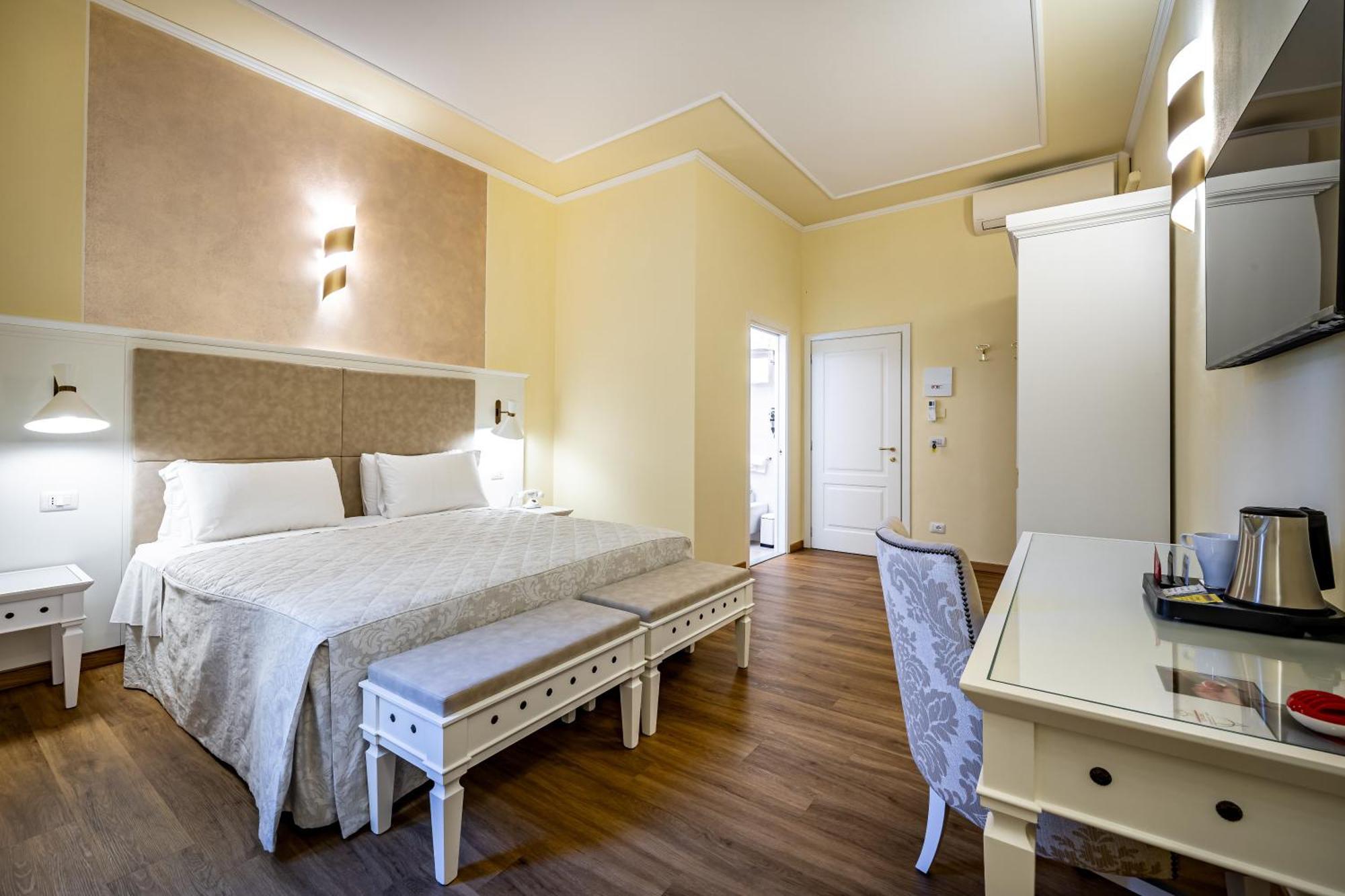 Deluxe Double or Twin Room