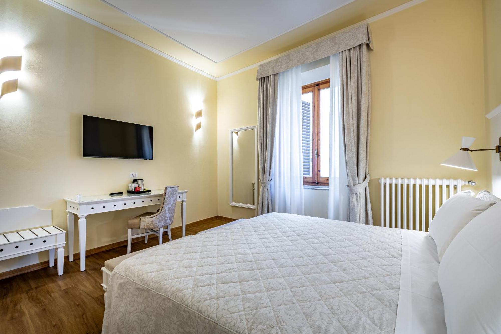Deluxe Double or Twin Room