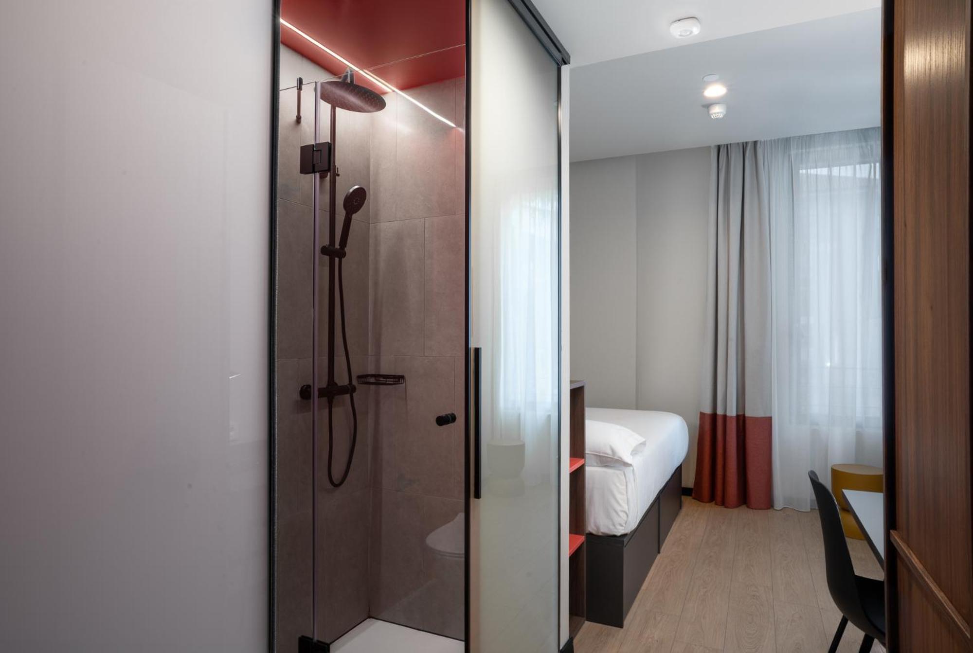 Standard Single Room,1743985477:JPEG