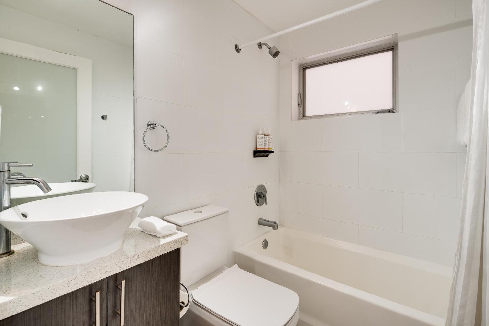 One Bedroom Queen Suite