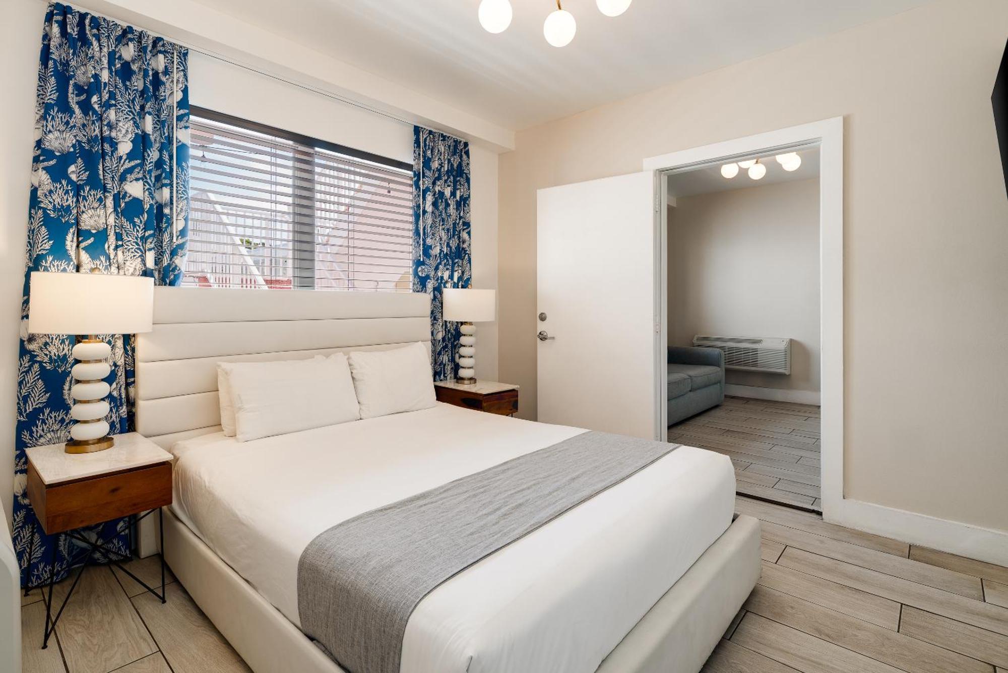 One Bedroom Queen Suite