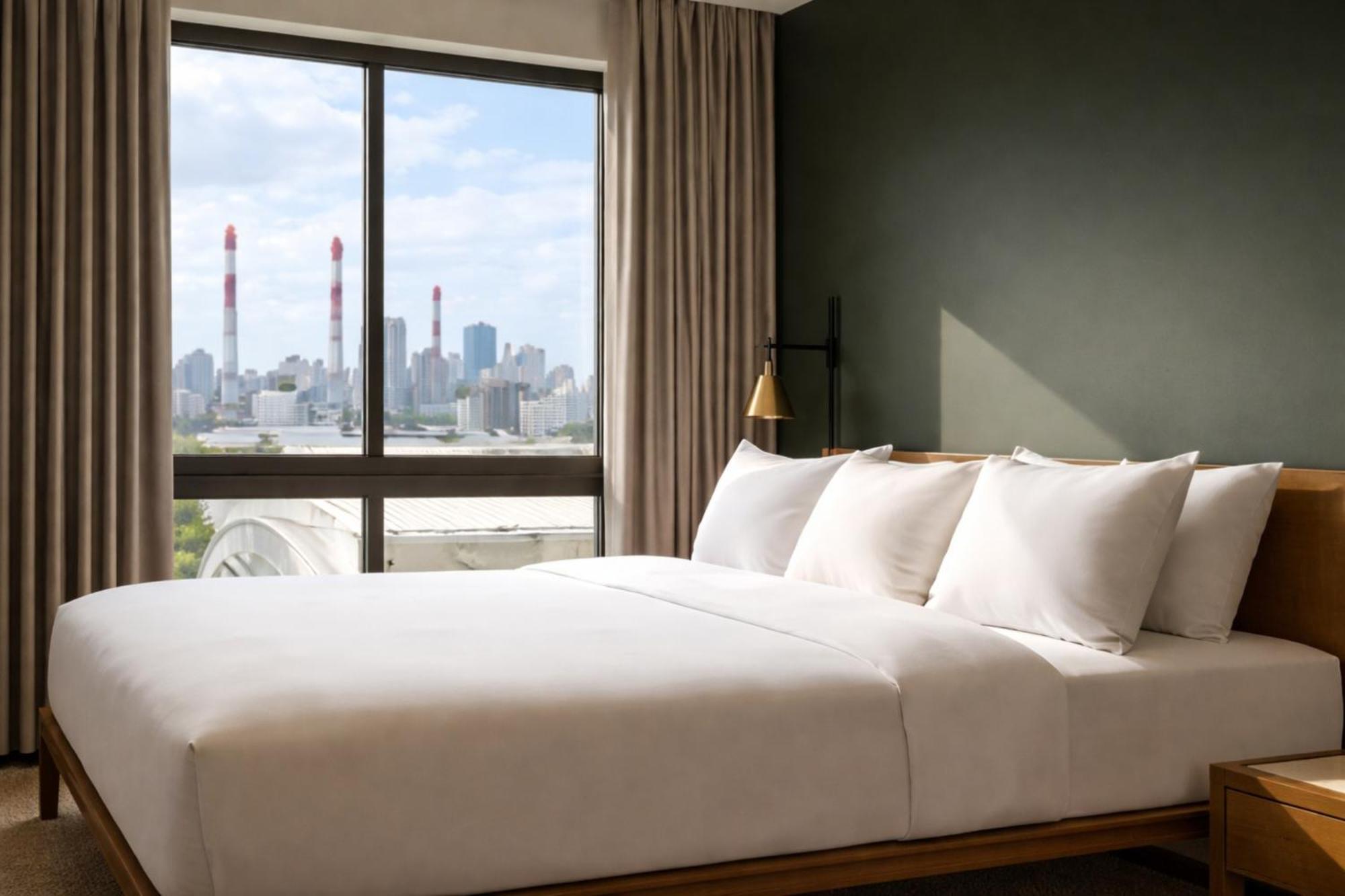 Guest Room, 1 King Bed