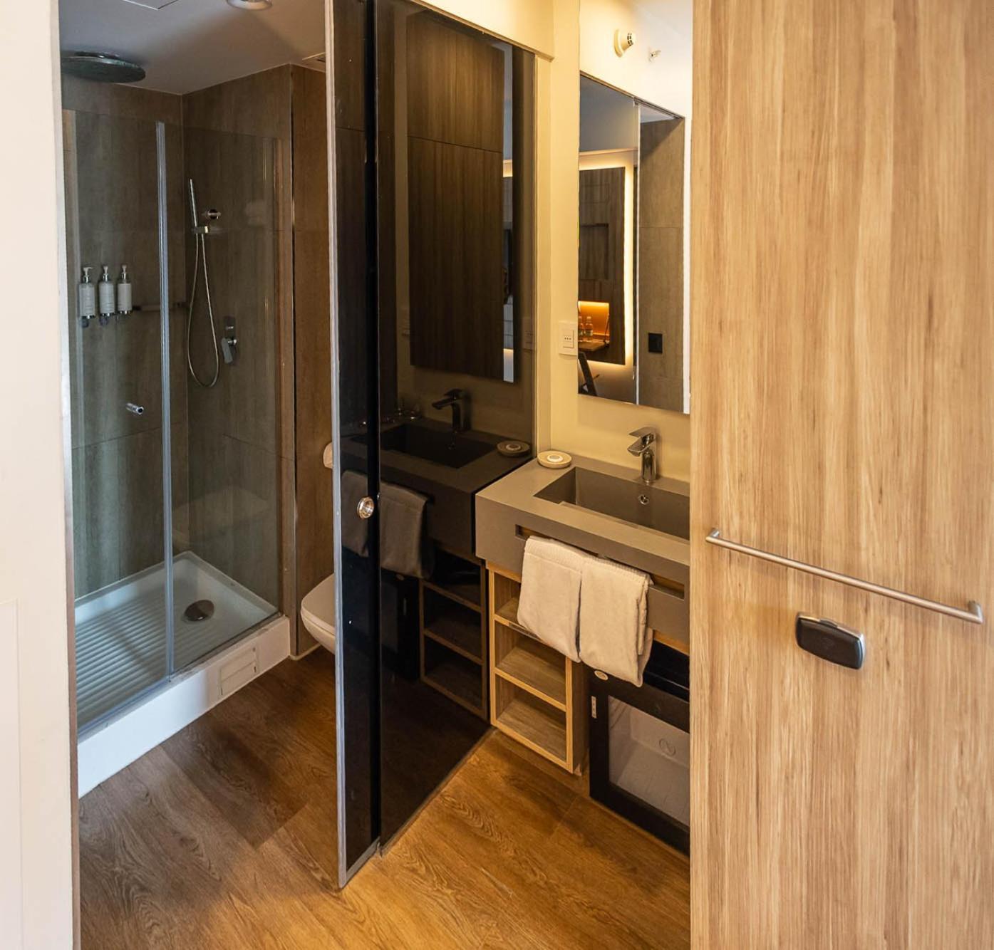 Quarto Duplo