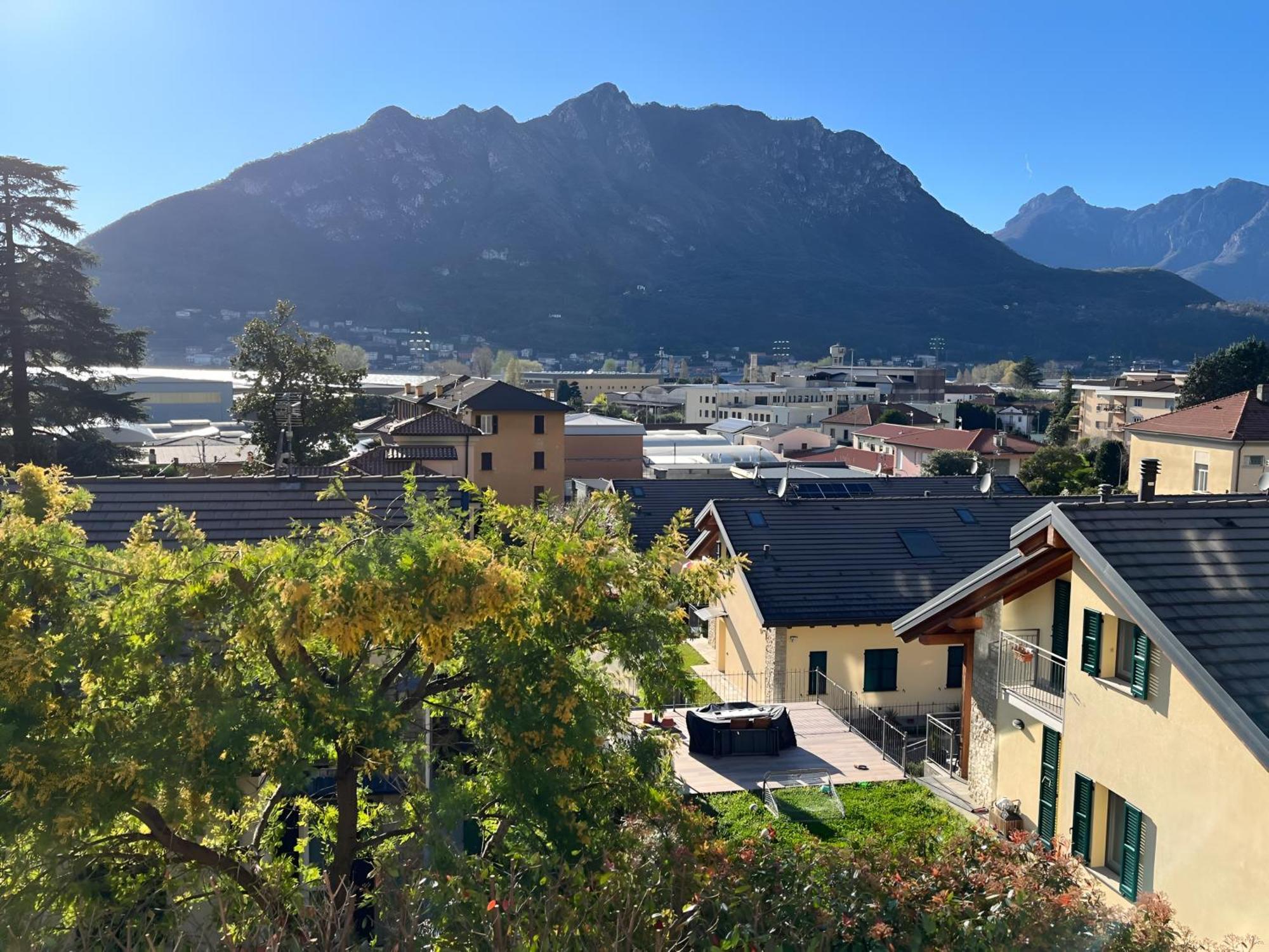 Apartment Mountain View