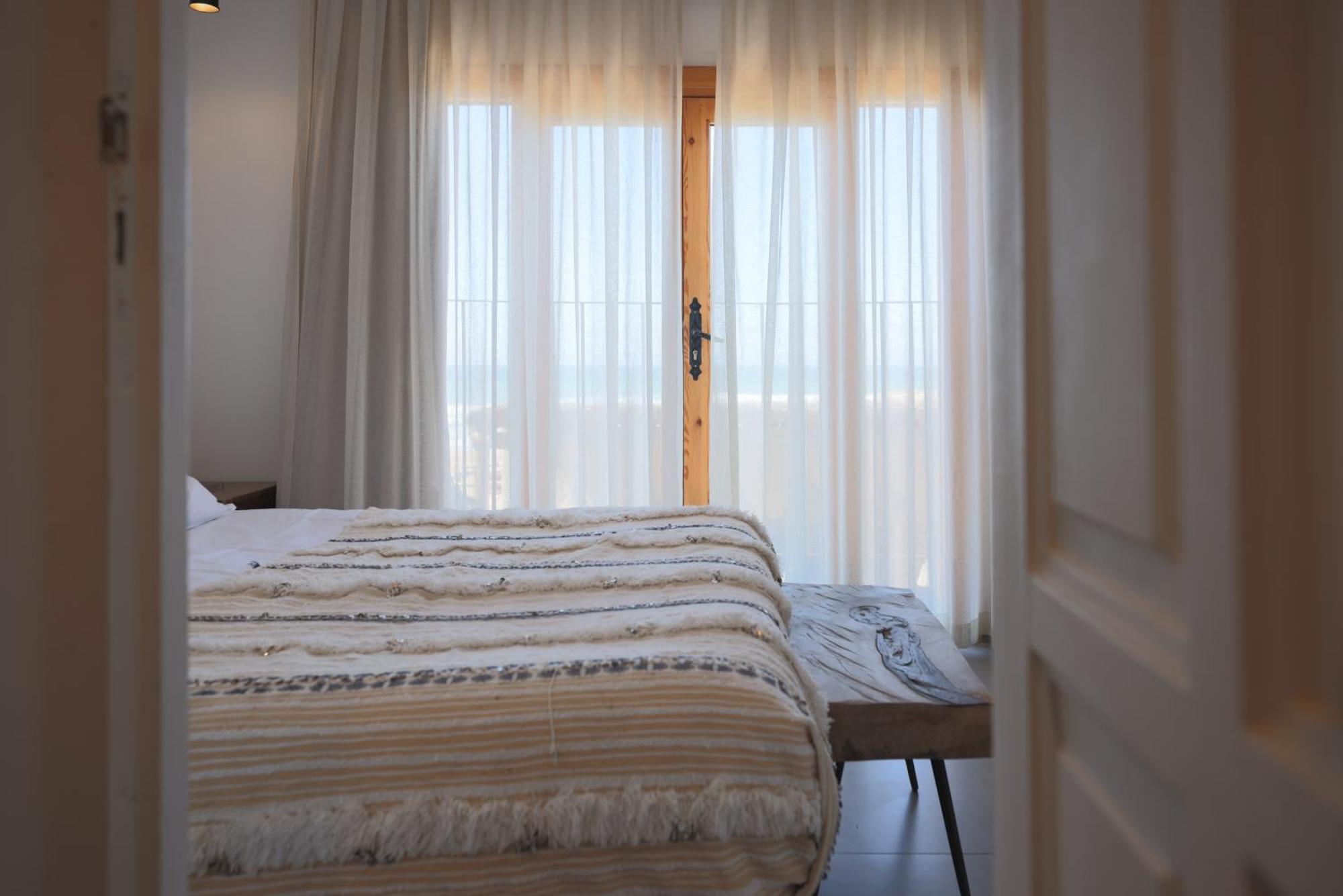 Deluxe Double Room with Sea View,1742924557:JPEG