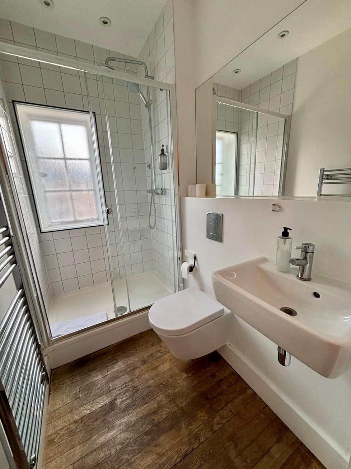 Double Room Private Bathroom
