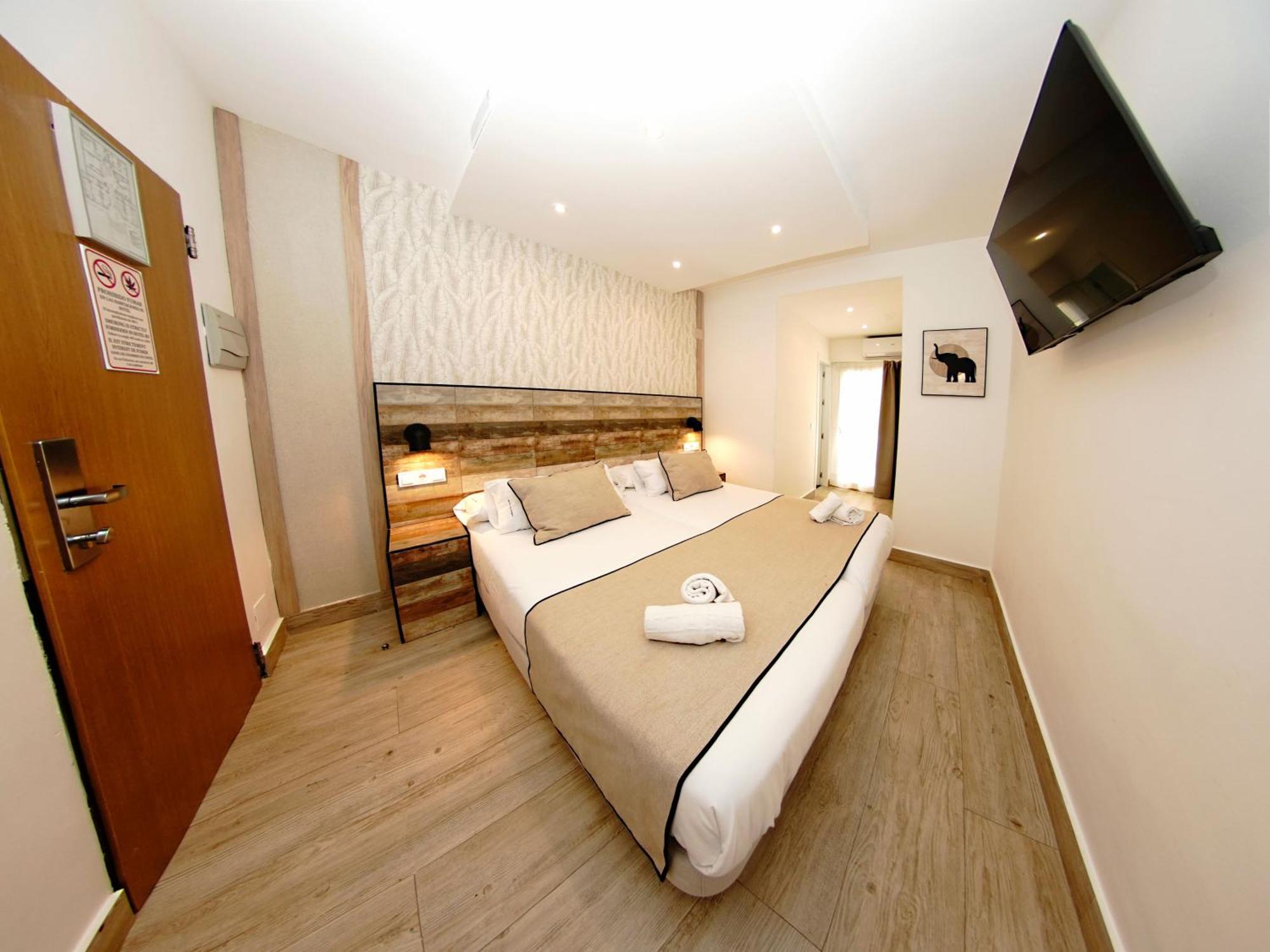 Double Room Terrace Airport Shuttle