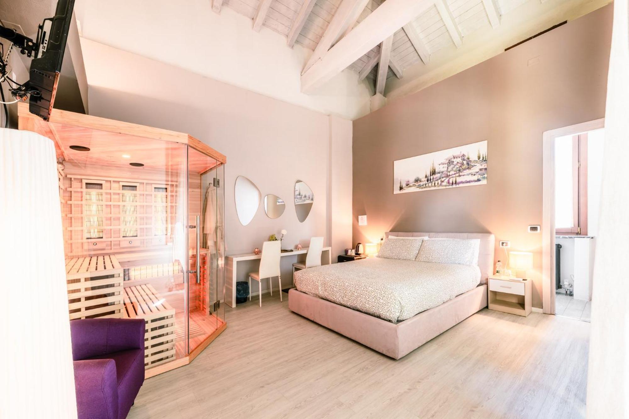 Deluxe King Suite