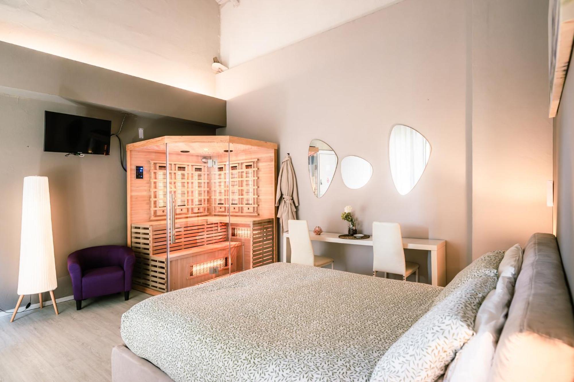 Deluxe King Suite
