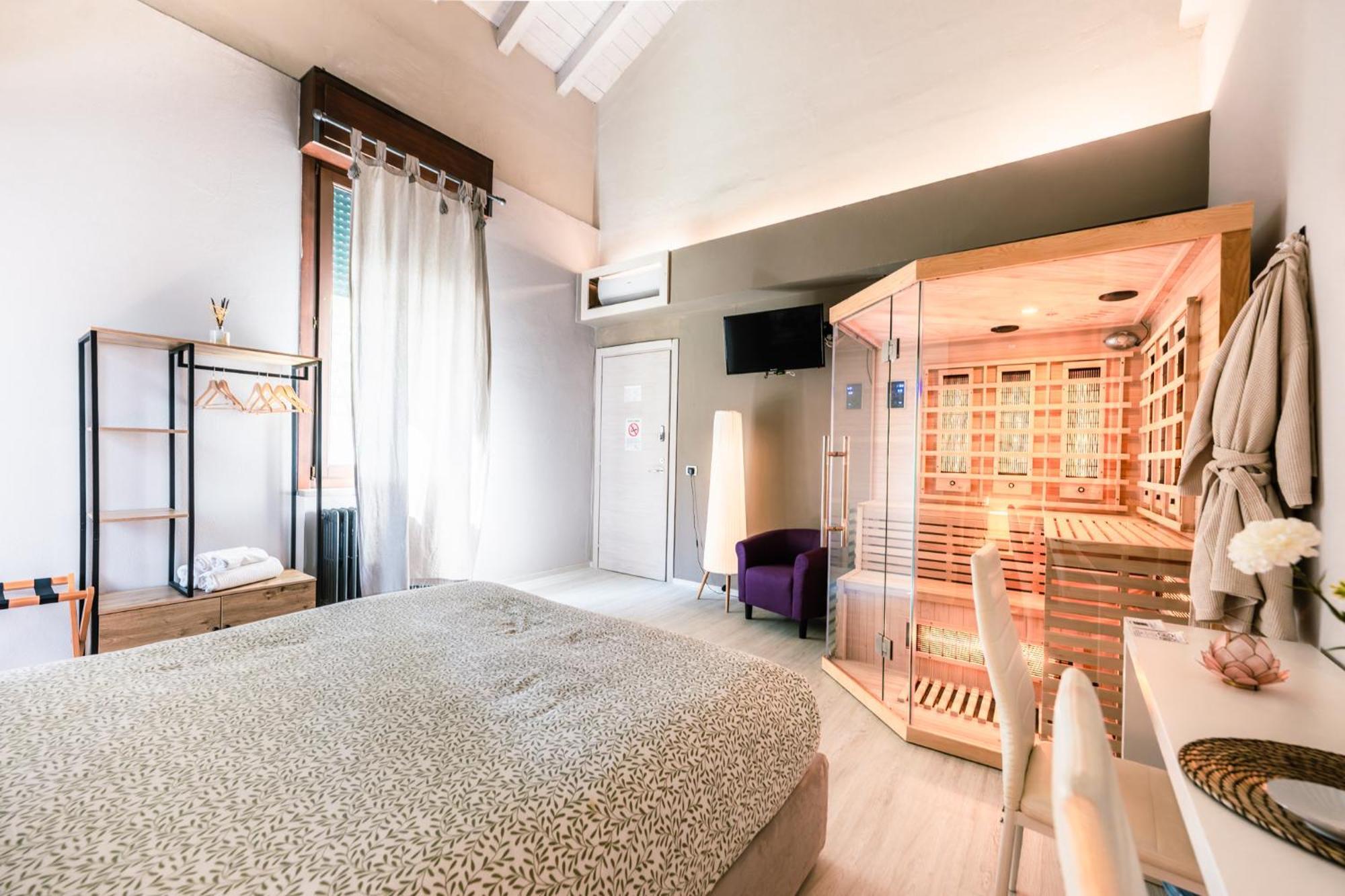 Deluxe King Suite