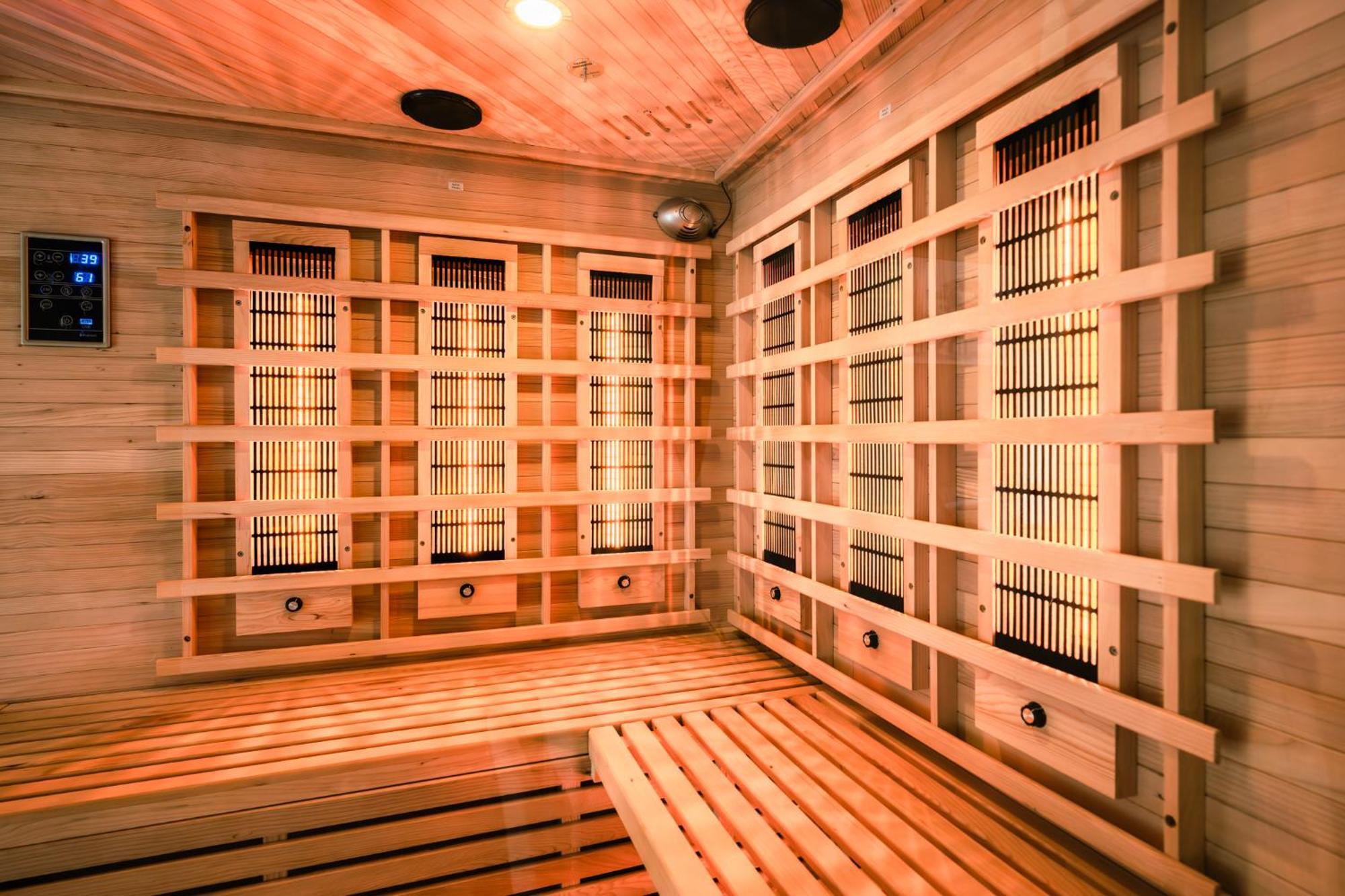Deluxe King Suite