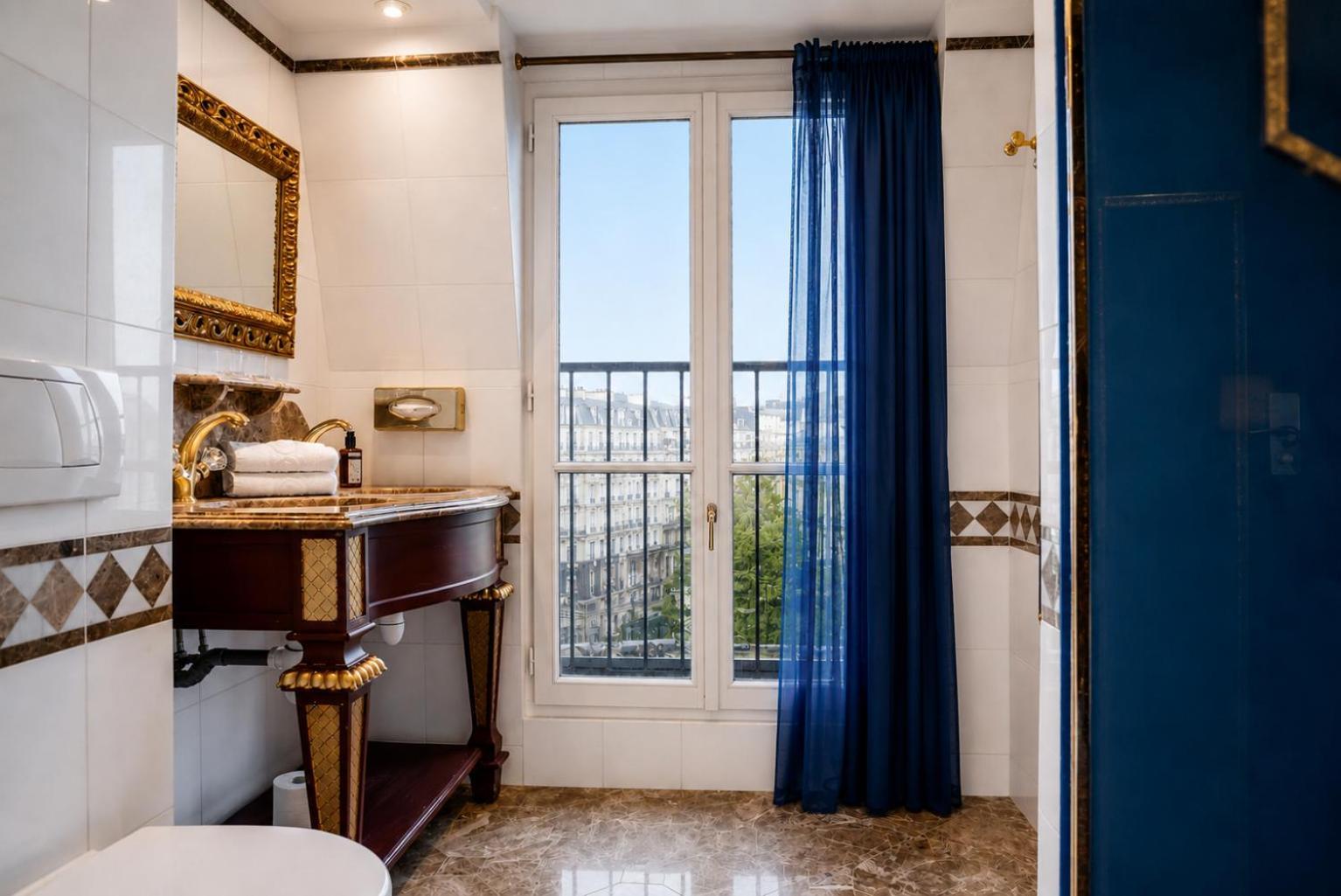Junior Suite Spa Bath