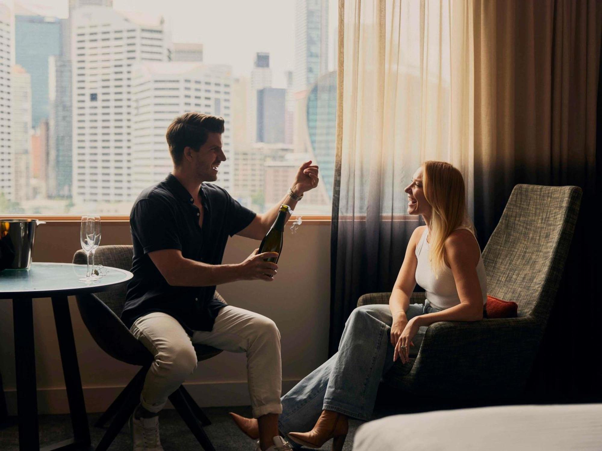 Executive Room 1 Queen Bed City Skyline