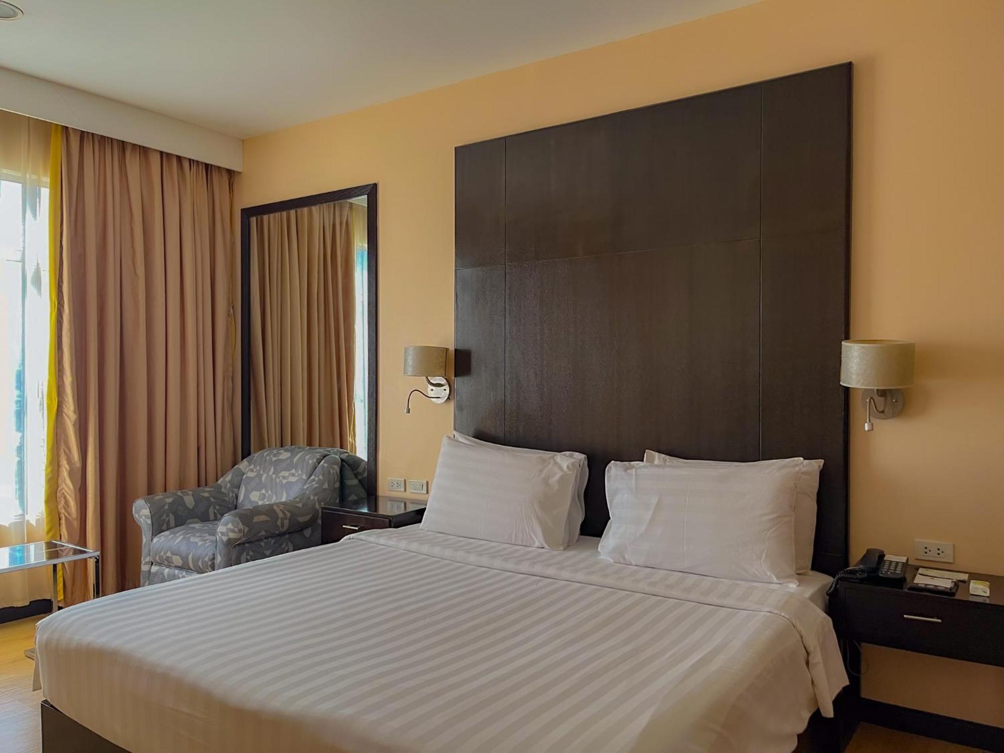 Business Deluxe Double Room