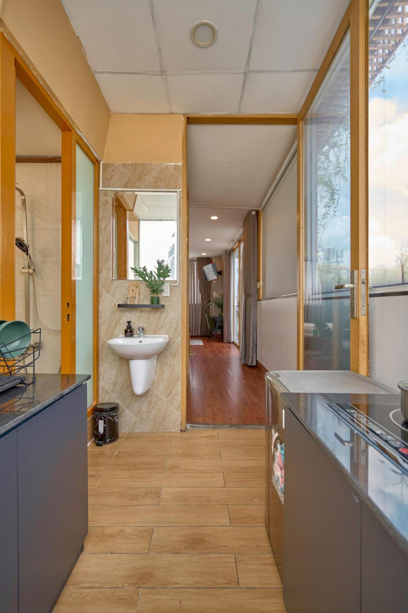 Queen Room Garden View