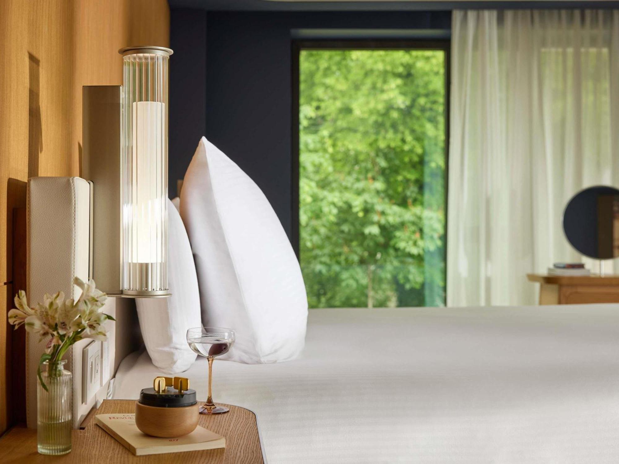 Junior Suite Double Bed Eiffel Tower View