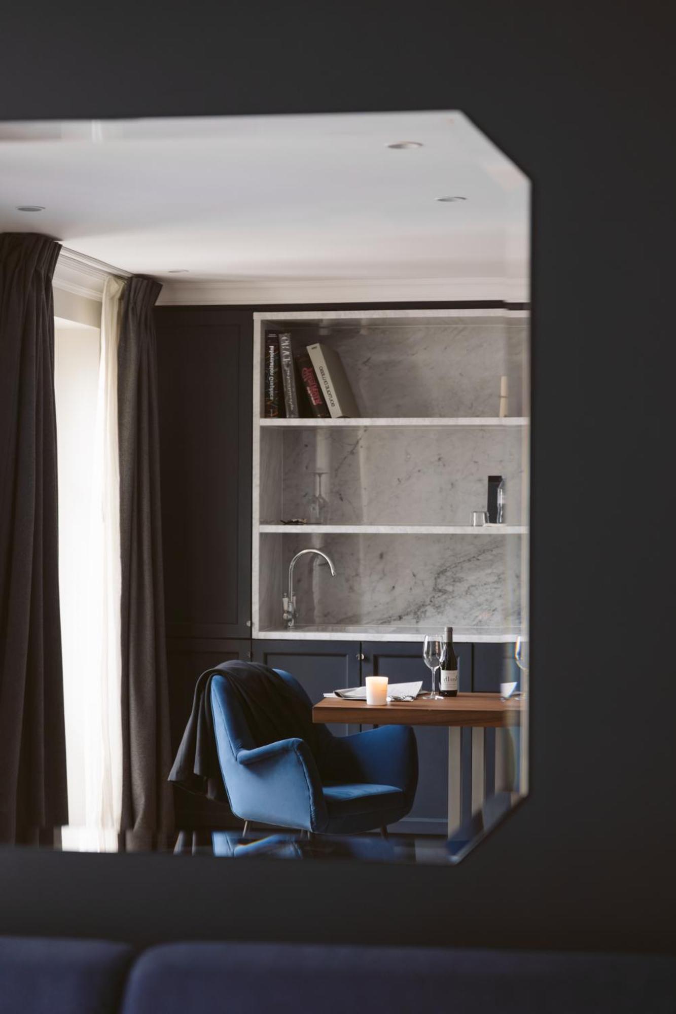 Signature Suite