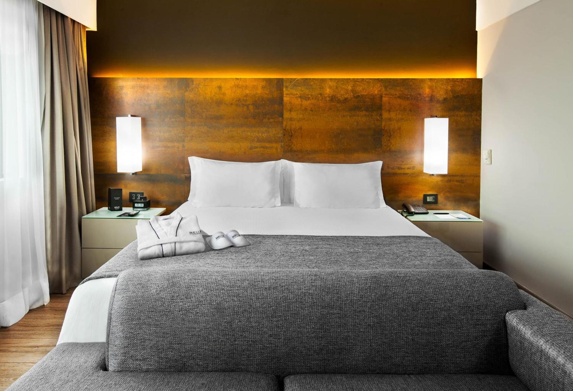 Deluxe Room Queen