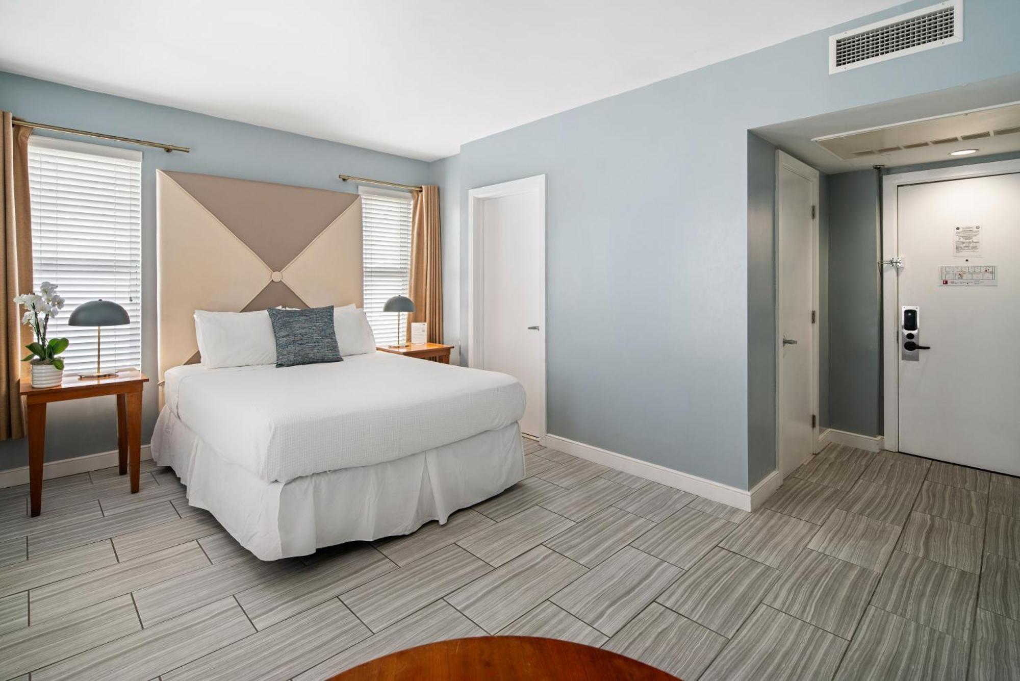 Queen Room