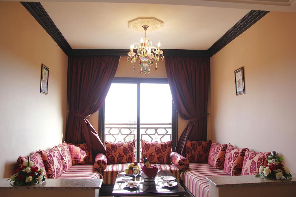 Queen Suite,958572187:JPEG