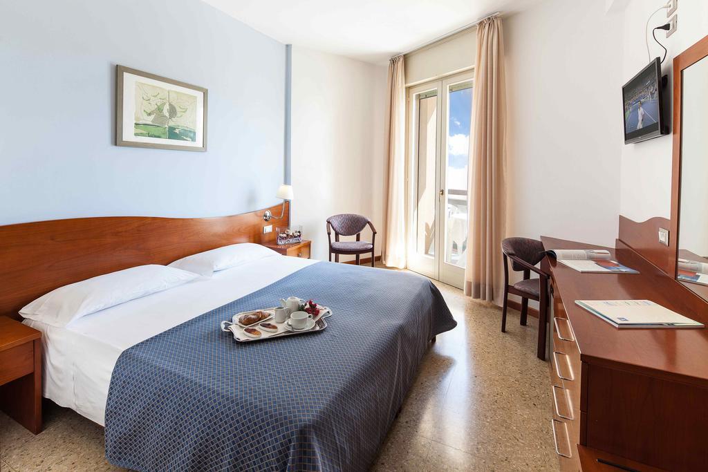 Standard Double Room,1026263047:JPEG