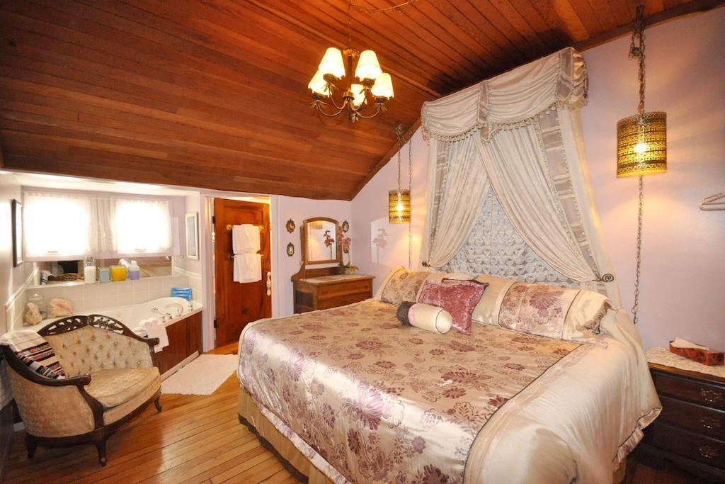 Comfort Double Room Street View