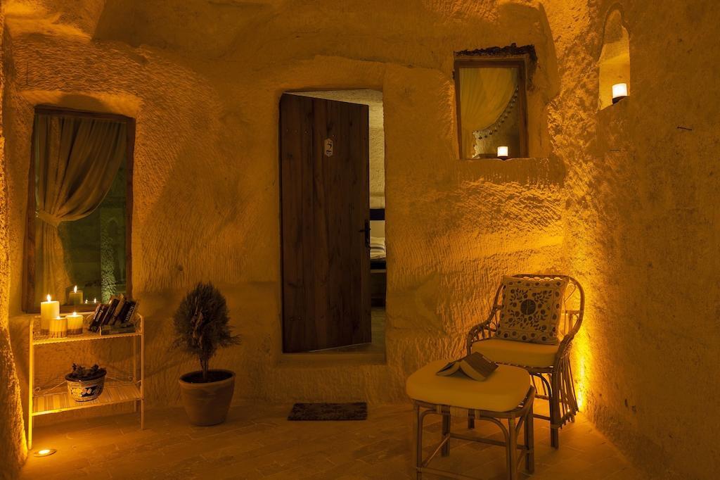 Cave Suite