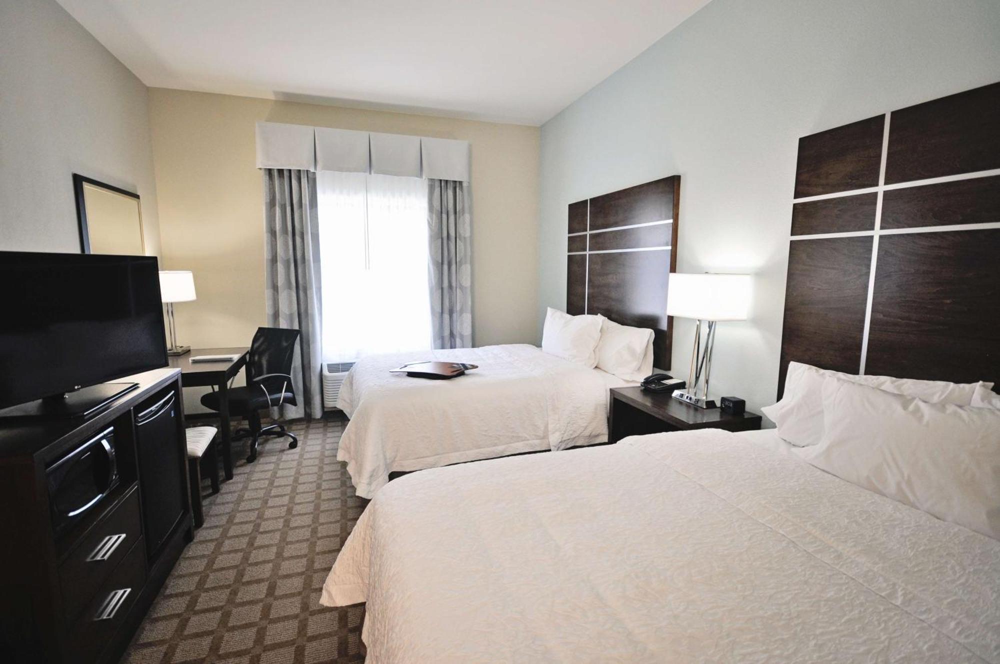 Queen Room with Two Queen Beds - Hearing Access/Non-Smoking