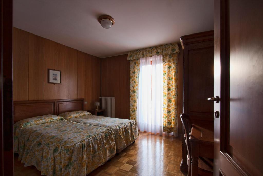 Double or Twin Room Balcony