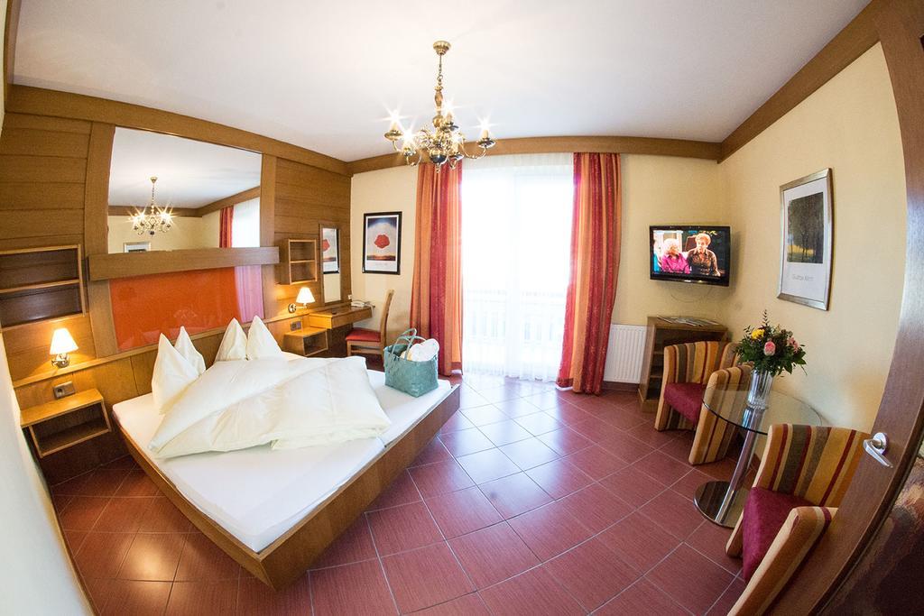 Double Room Balcony,12378503:JPEG
