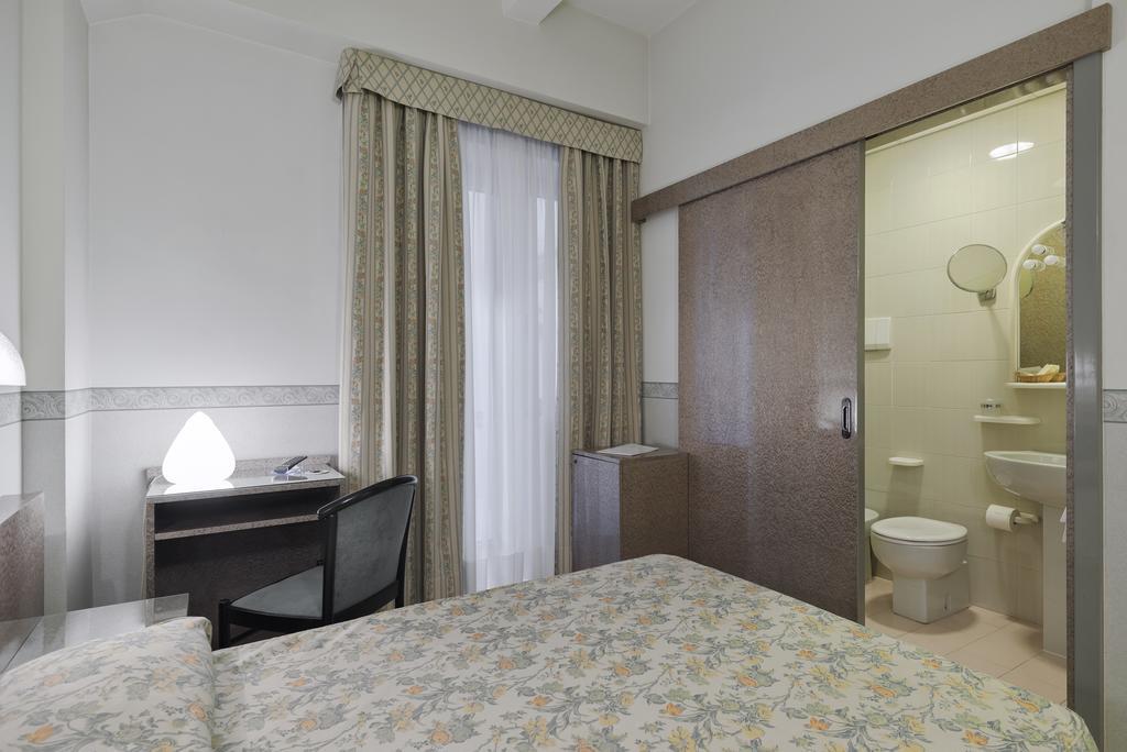 Quarto Duplo Econômico