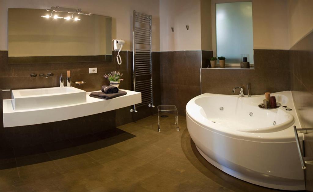 Superior Double Room Spa Bath