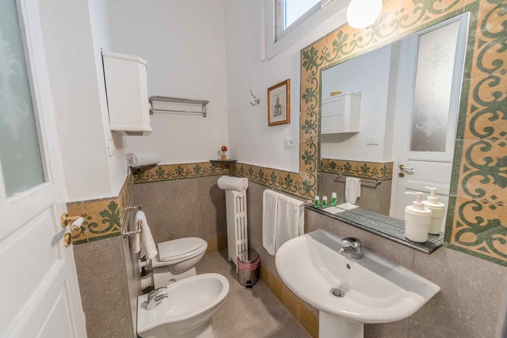 Triple Room Private Bathroom