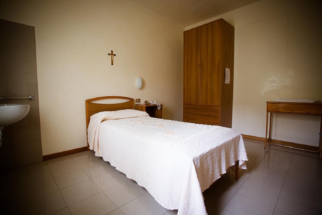 Eenpersoonskamer met Externe Eigen Badkamer