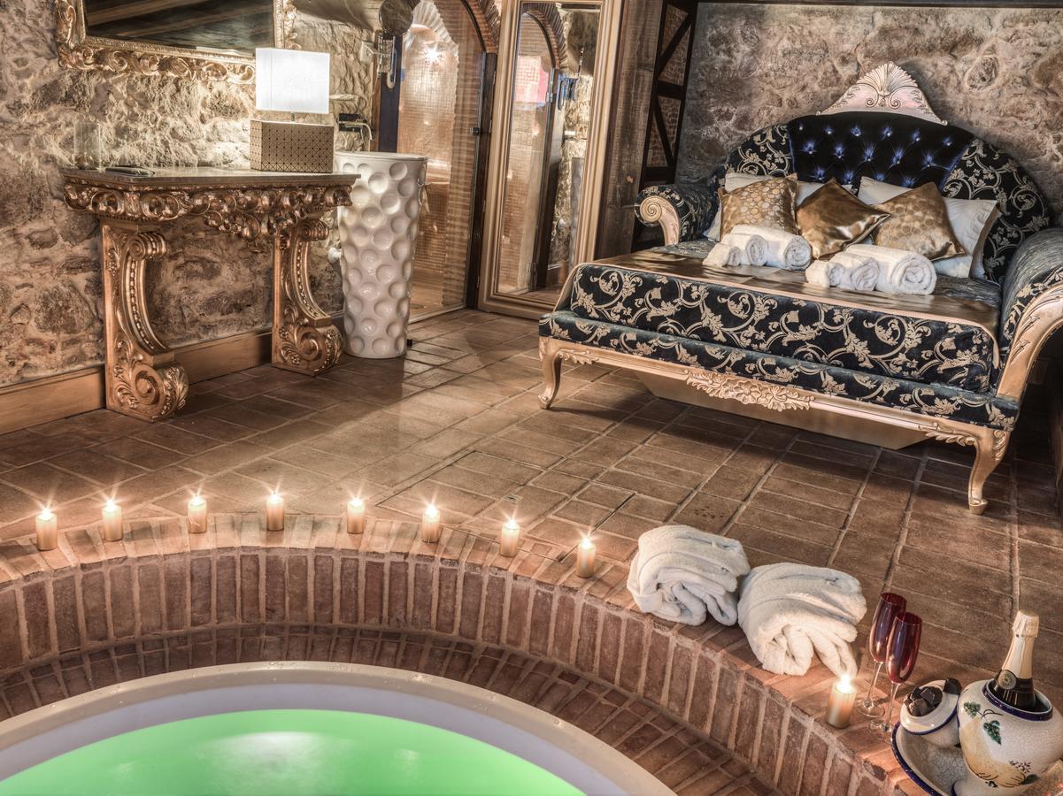 Suite with Private Pool