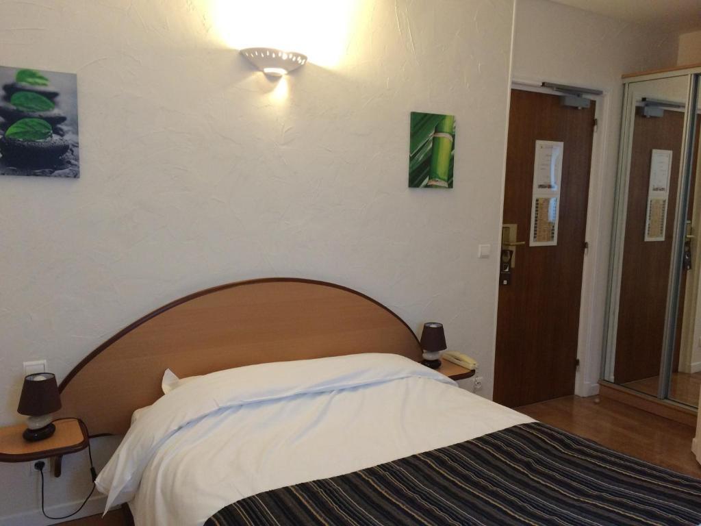 Standard Room One Double Bed