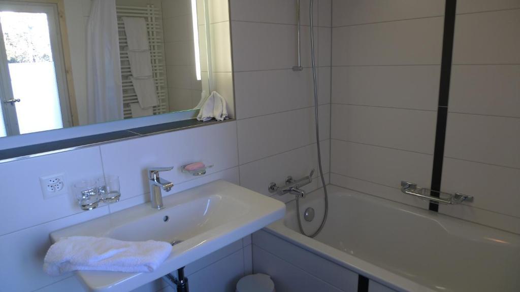 Apartment mit 2 Schlafzimmern, Balkon und Bergblick - keine tägliche Reinigung