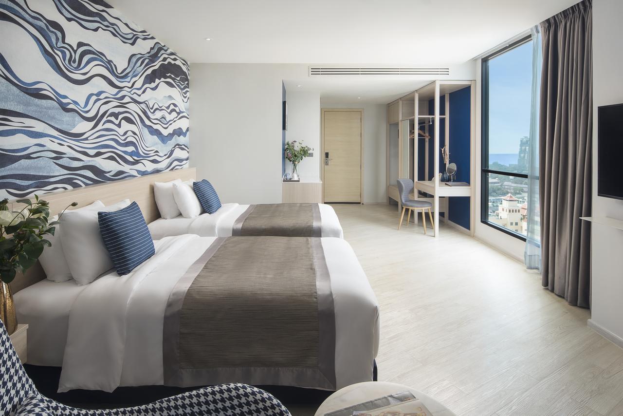 Grand Deluxe Harbour View