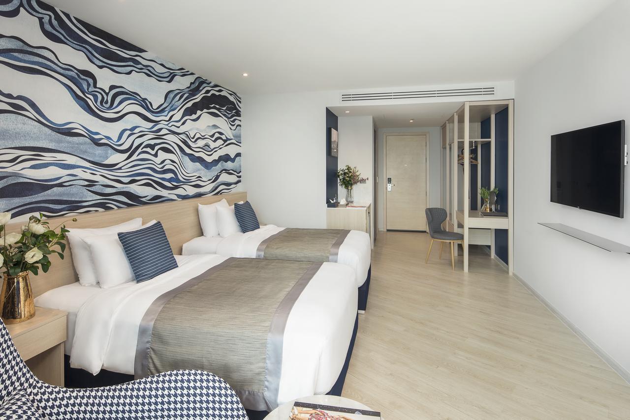 Deluxe Double or Twin Room with City View