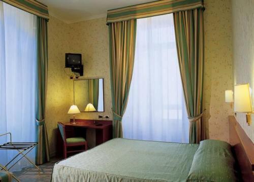 Double or Twin Room,1209464206:JPEG