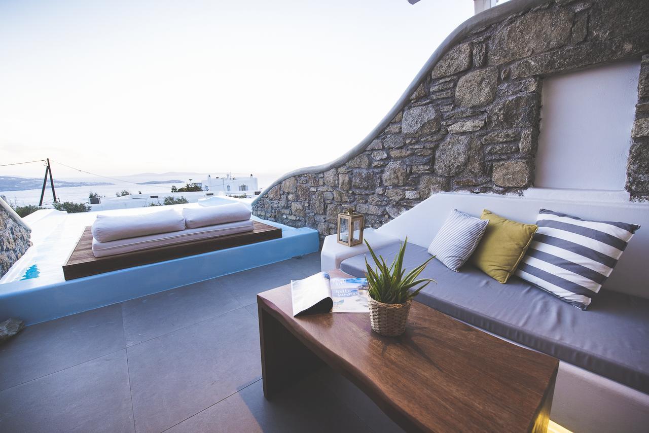 Suite Troglodyte avec Piscine Extérieure Chauffée Privée