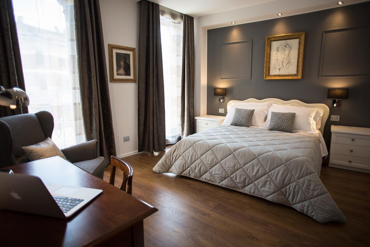 Deluxe Double Room with Balcony,1522909777:JPEG
