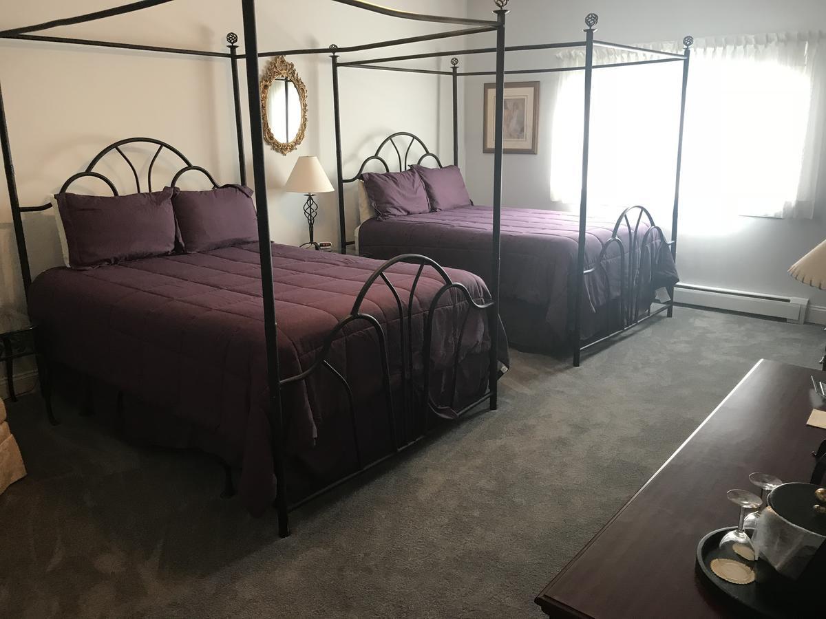 Deluxe Queen Suite,645631827:JPEG